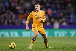 世体：皇马可能不会签新中场，阿隆索希望塞巴略斯、卡马文加留队